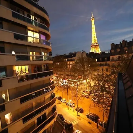 Center Eiffel Tower View Paris