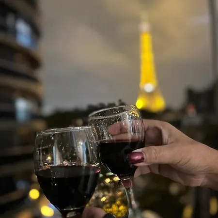 アパート Cozy Charming With Breathtaking View パリ